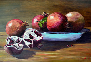 Granate in erdebak / Pome granates in bowl